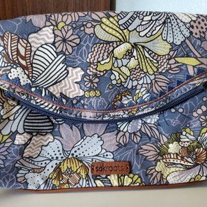 Sakroots In Bloom Crossbody